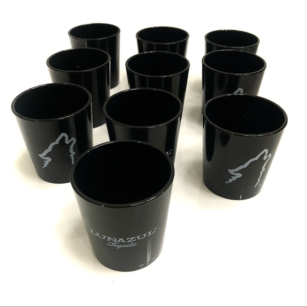 Set of 10 plastic shot glasses Lunazul tequila black color